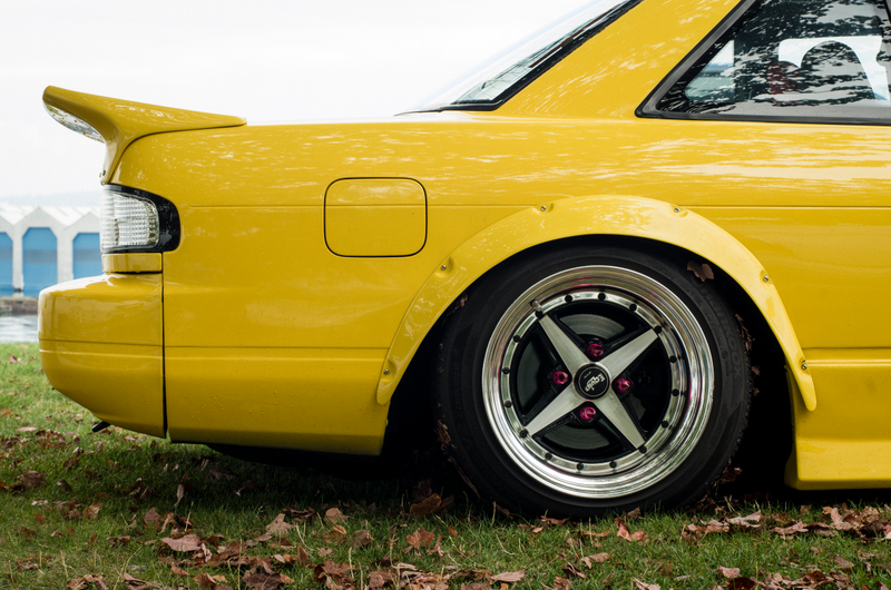 Illustration for article titled Yellow car.